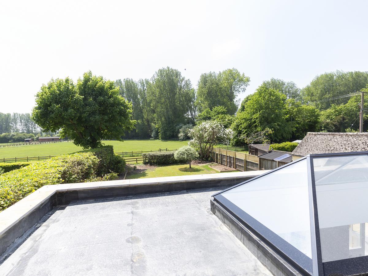 Villa South Winds Bourton-on-the-Water Esterno foto
